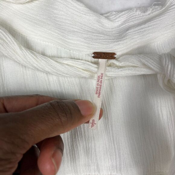 Free People Tie Neck Blouse Ivory V-Neck Embroidered Loose Fit Shirt SMALL FLAW - Picture 4 of 11